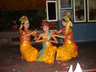 Bali - Tempeltänzerinnen